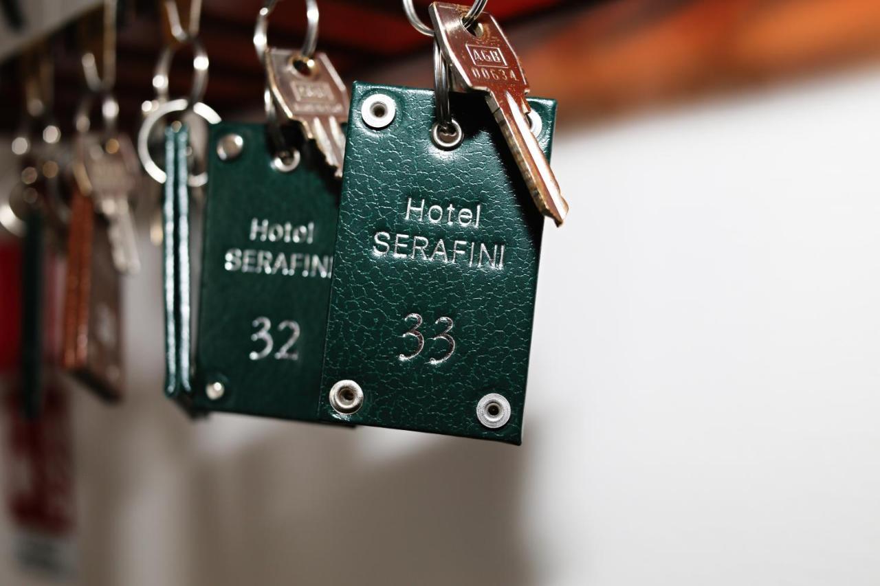 Hotel Serafini Мизано-Адриатико Экстерьер фото